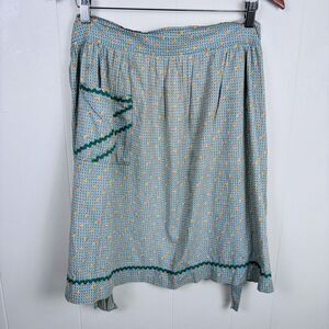 Handmade Waist Apron Green with Rick Rack Trim and Front Pocket Ties Back - XS/S